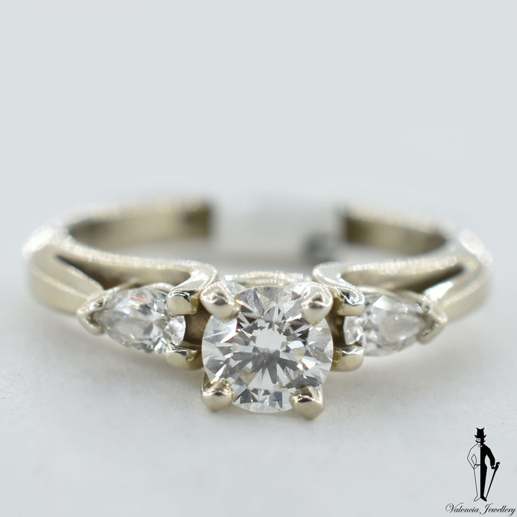 14K White Gold SI1-VS Diamond (0.52 CT.) Solitaire Engagement Ring With Shoulder Settings