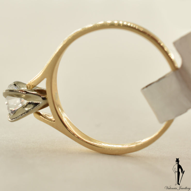 14K Yellow Gold SI2 Diamond (0.57 CT.) Solitaire Engagement Ring